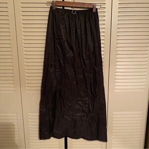 Deena medium long black slip vintage